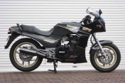 KAWASAKI　GPZ900R