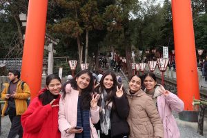 みんなで吉田神社へ