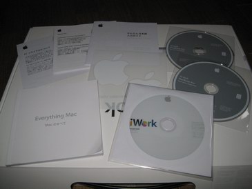 MacBook Pro15インチ開封・化粧箱の中身の説明書など