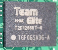 TeamElite PC6400 DDR2 Long-DIMM 800MHz 2GBの半導体